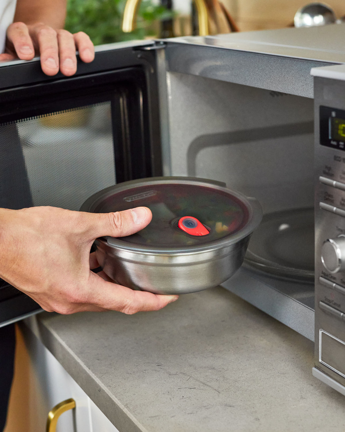 Is oven-safe cookware better than microwave-safe cookware?